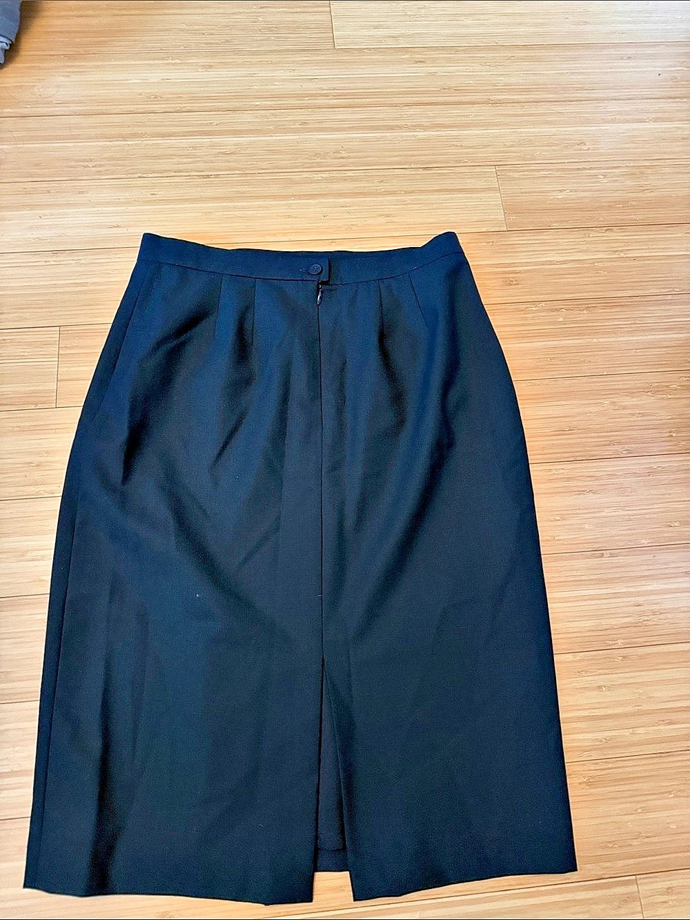 Jones New York Collection pencil skirt in Black Size 4